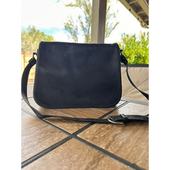 Vtg Ganson Black Leather Crossbody Saddle Flap Purse Adjustable Strap 80s 90s - Picture 1 of 16